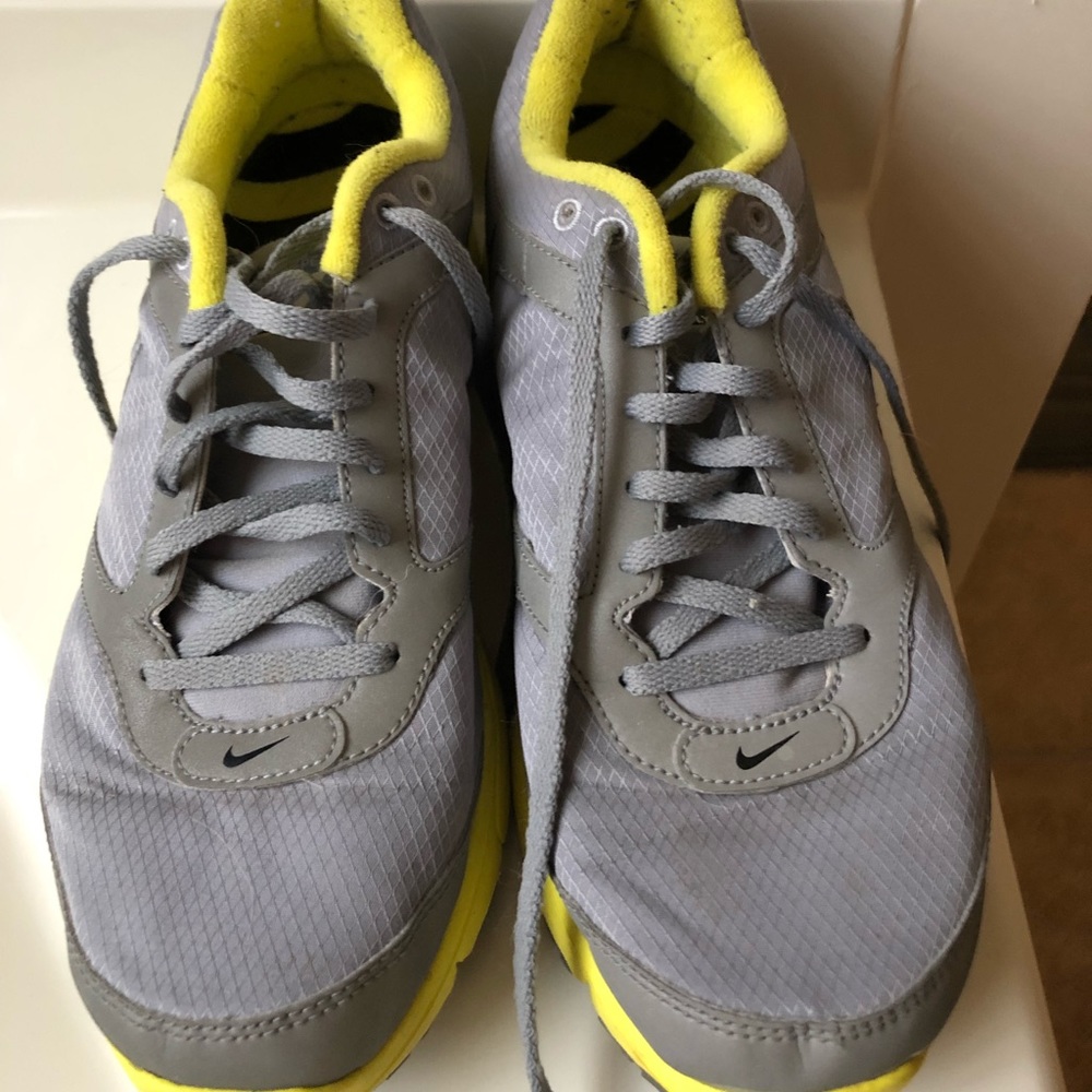 Women’s Nike shoes